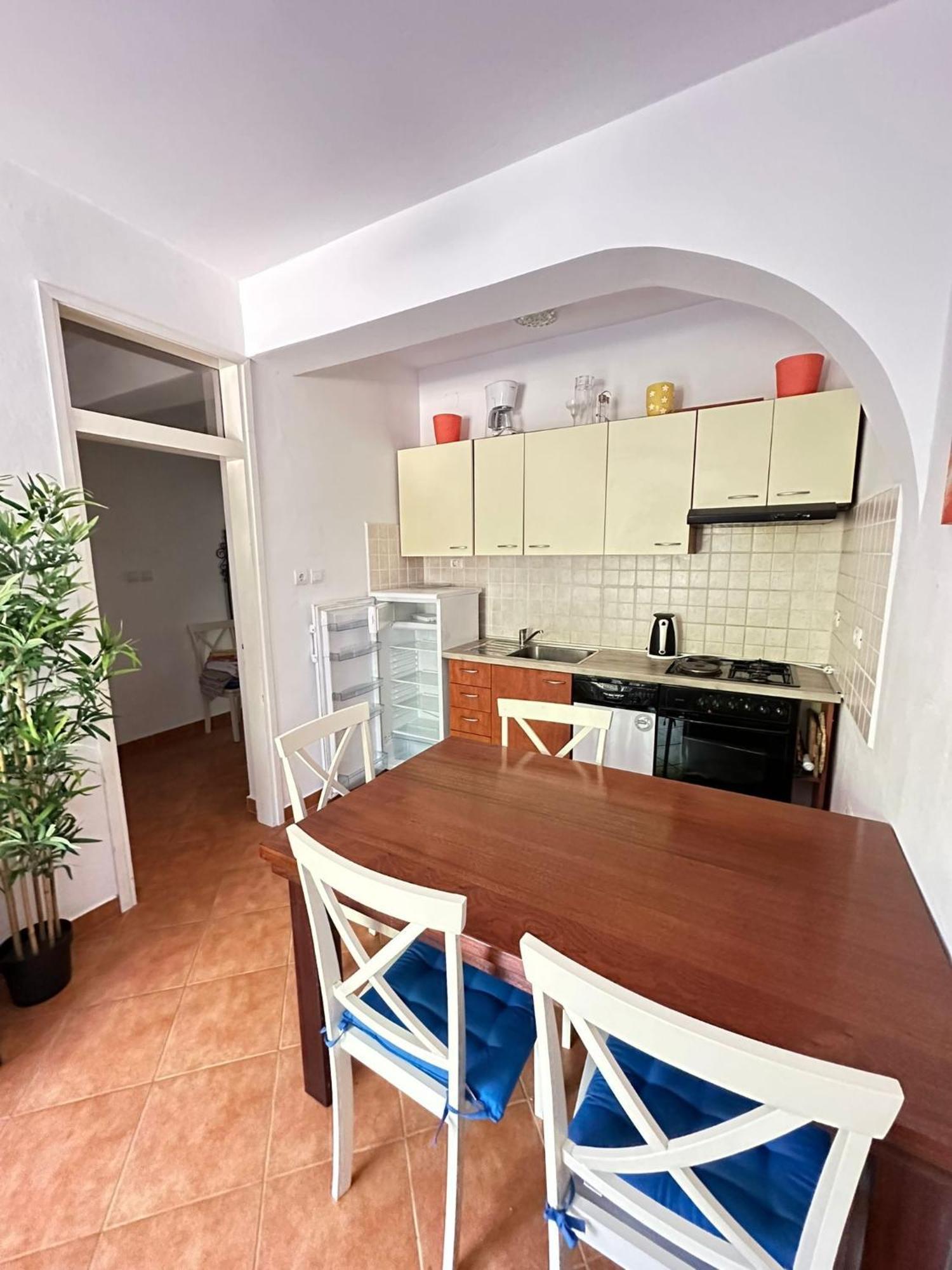 Apartments With A Parking Space Mali Lošinj Rum bild